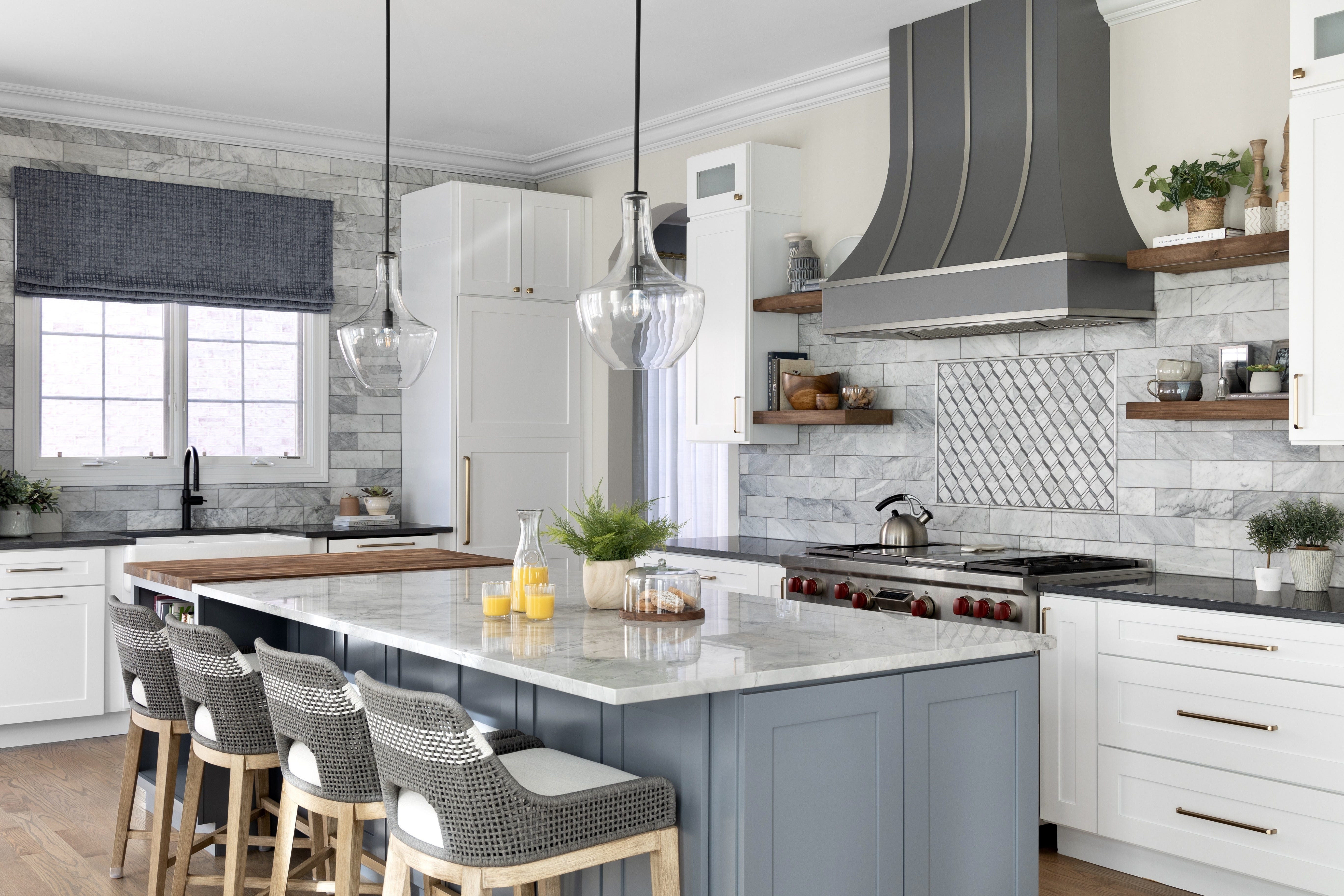How to Style Floating Shelves for a Beautiful and Functional Kitchen